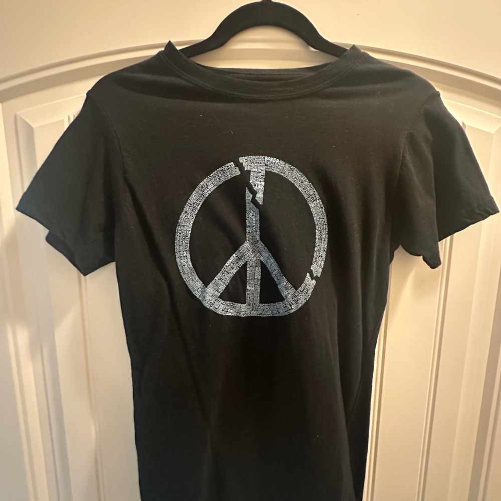 LA Pop Art Black T-Shirt - Picture 2 of 5